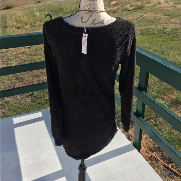 (Last one )🆕 SOFT FUZZY Sweater - Picture 4 of 6